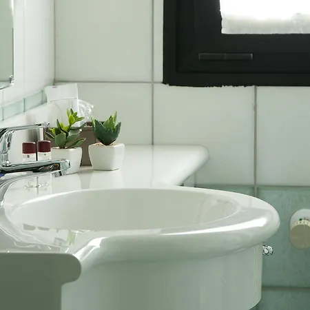 Leonardo Da Vinci Hotel 4*