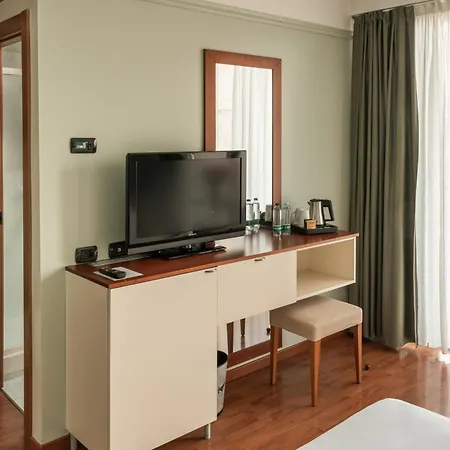 Hotel Leonardo Da Vinci Erba