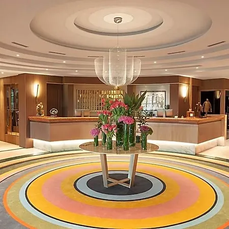 Leonardo Da Vinci Hotel Erba