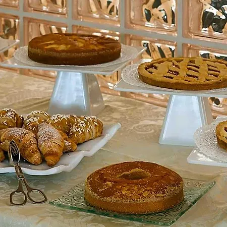 Leonardo Da Vinci Hotel 4*