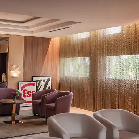 Leonardo Da Vinci Hotel 4*