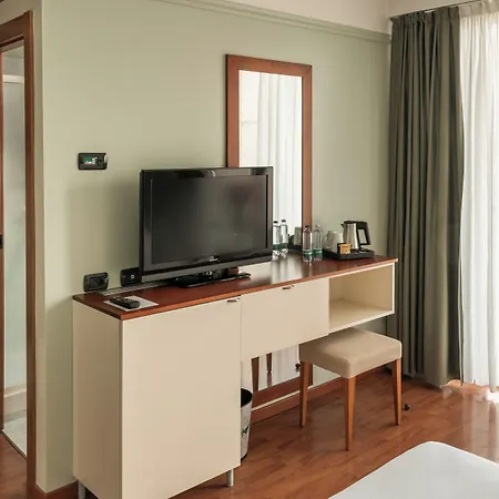 Hotel Leonardo Da Vinci 4*